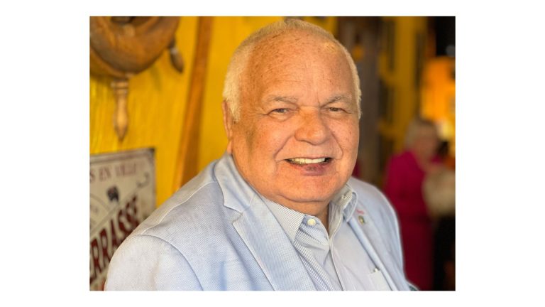 Notre ami Gilles… «regarde mieux !»